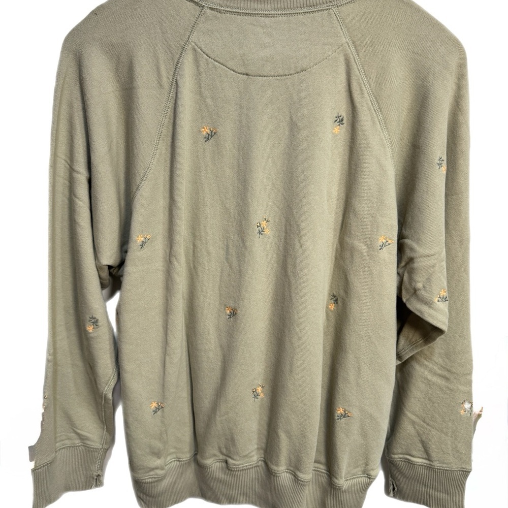 NWT AERIE 100% Cotton Crewneck Light Sage Green w Embroidered Flowers-XL - Picture 2 of 4